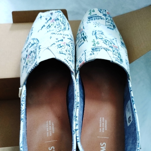 Toms Shoes - Another fun pair of Toms Road Trip